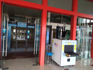 Scansione a raggi X di sicurezza per aeroporto, hotel, ambasciata, ospedale, scuola