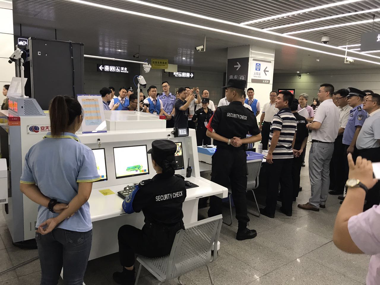 Metropolitana, Metro & City Mezzi pubblici